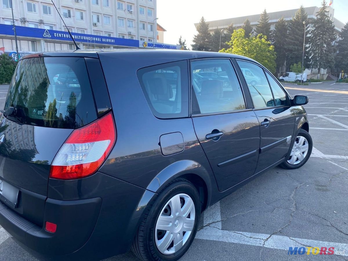 2005' Renault Grand Scenic photo #4