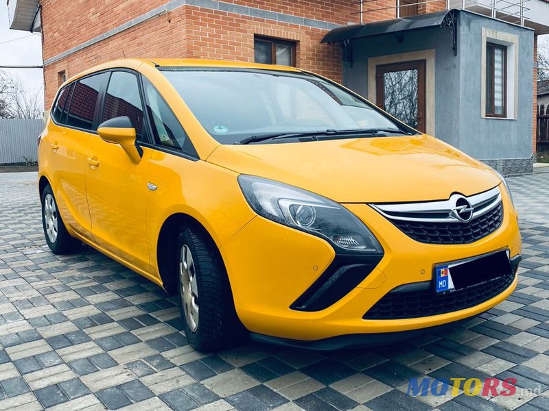 2016' Opel Zafira photo #3