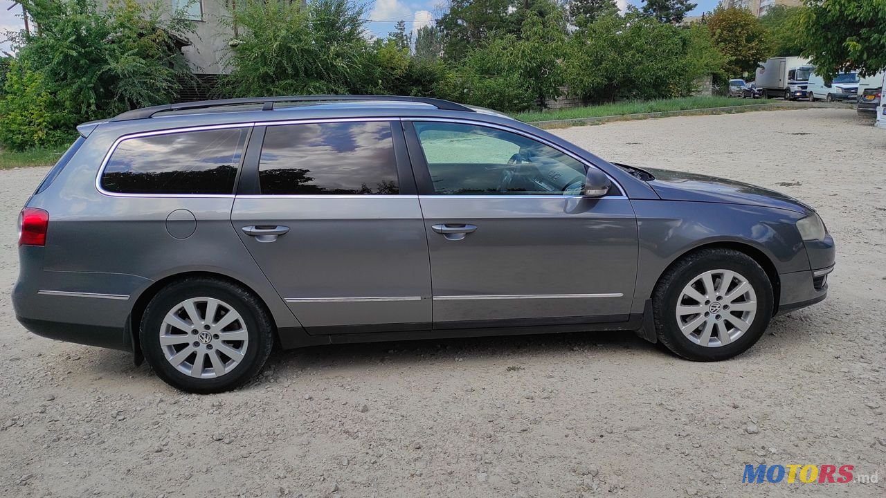 2007' Volkswagen Passat photo #5