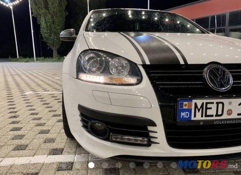 2008' Volkswagen Golf photo #3