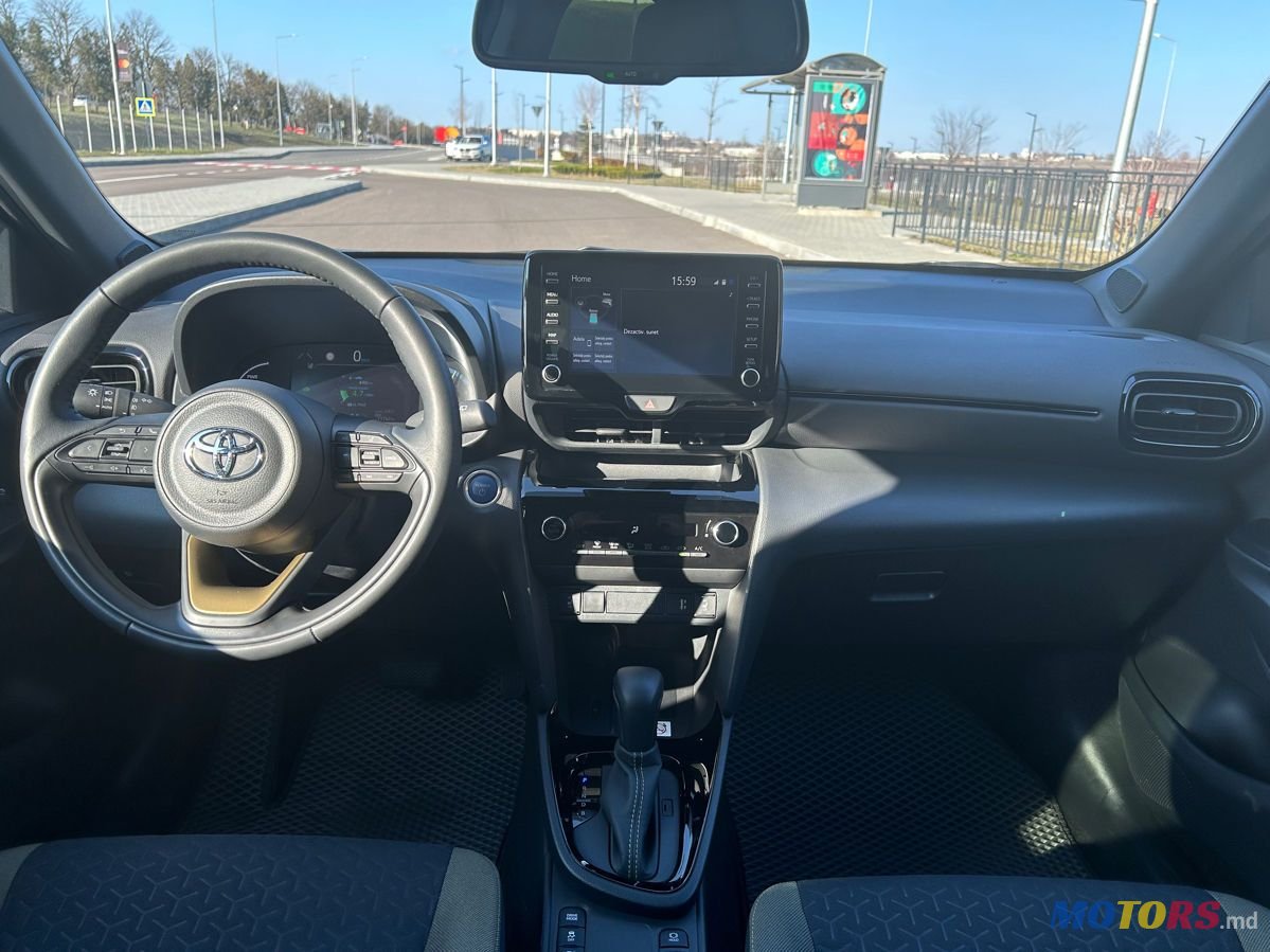 2023' Toyota Yaris Cross photo #6