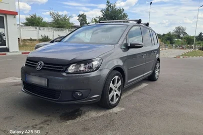 2011' Volkswagen Touran