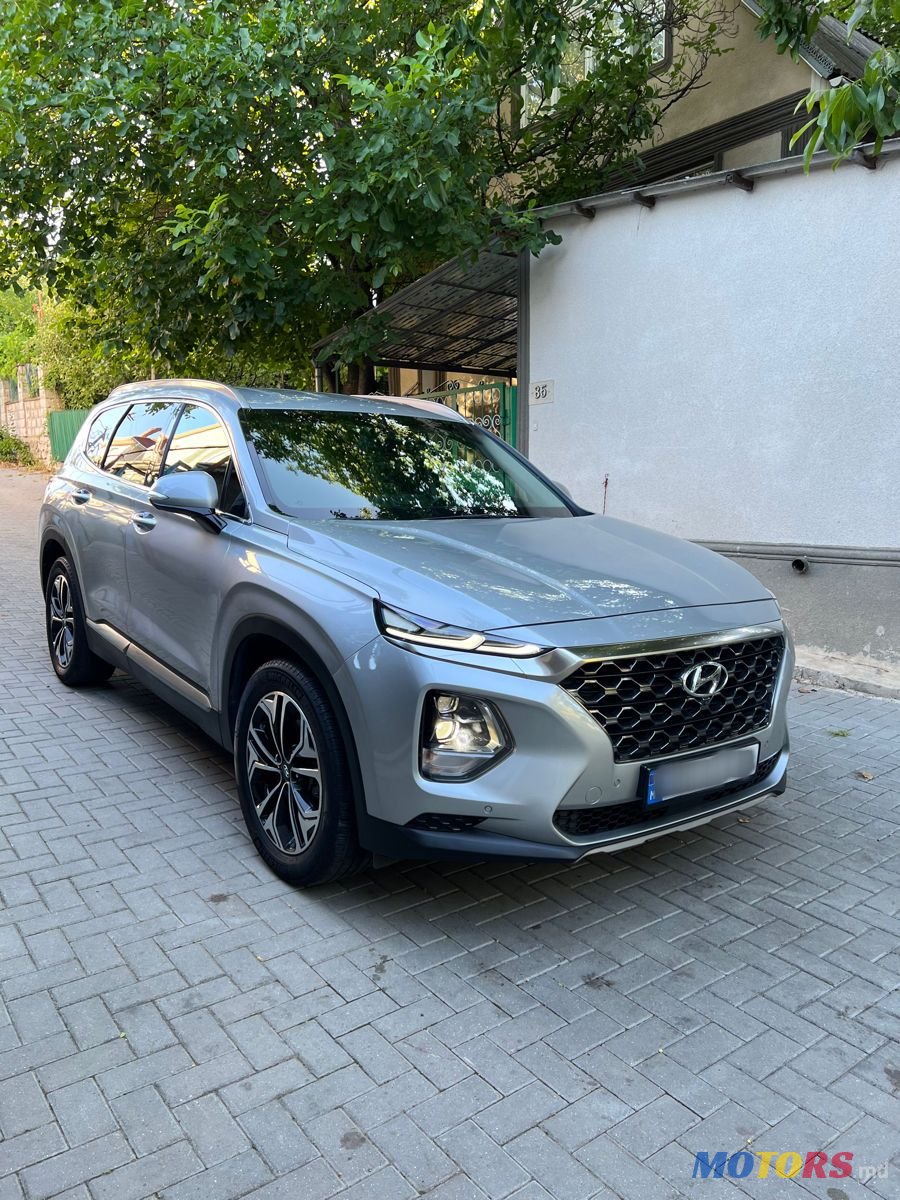 2018' Hyundai Santa Fe photo #3