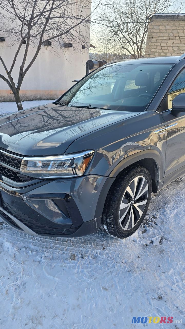 2022' Volkswagen Taos photo #1