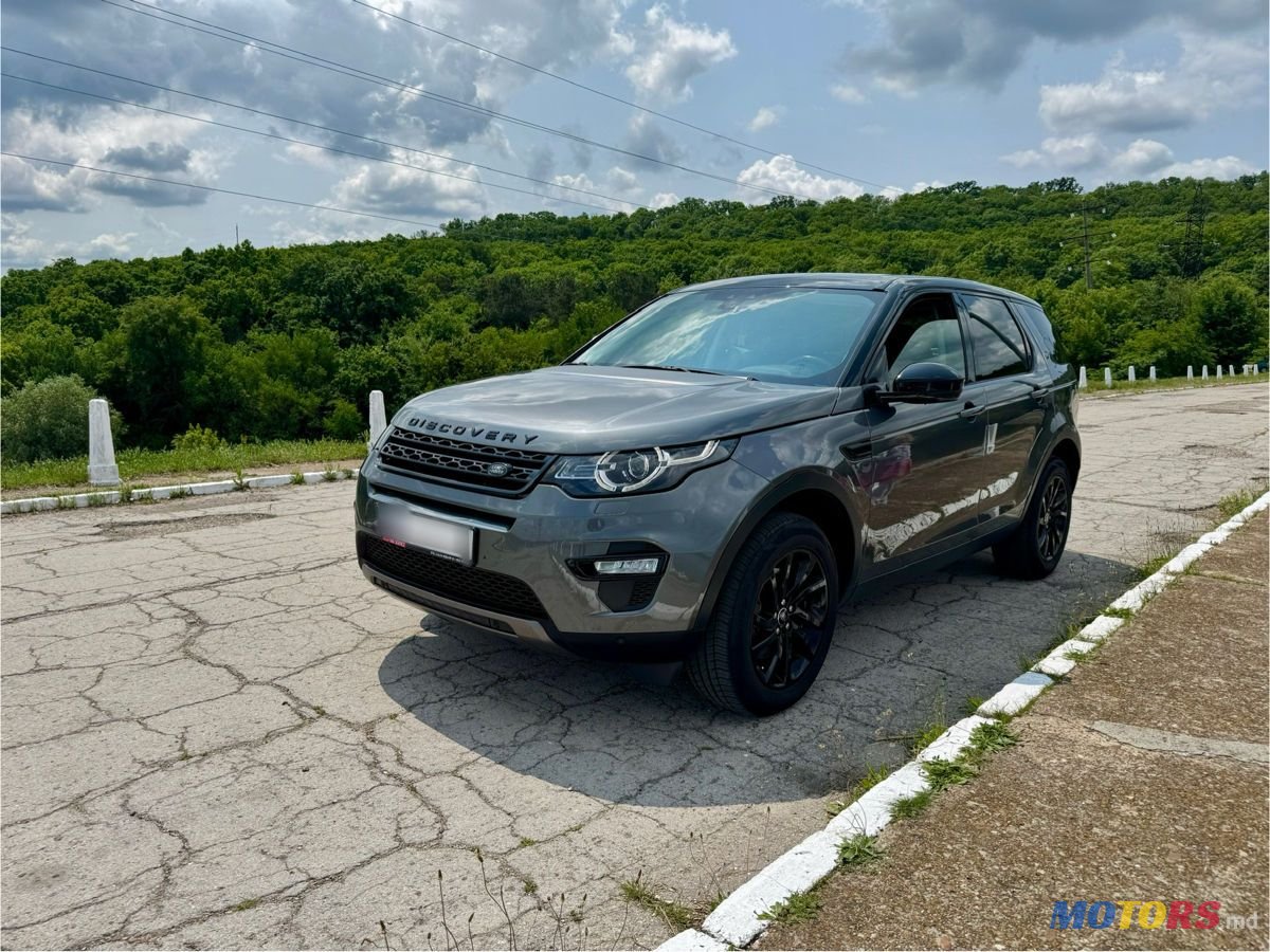 2018' Land Rover Discovery Sport photo #2