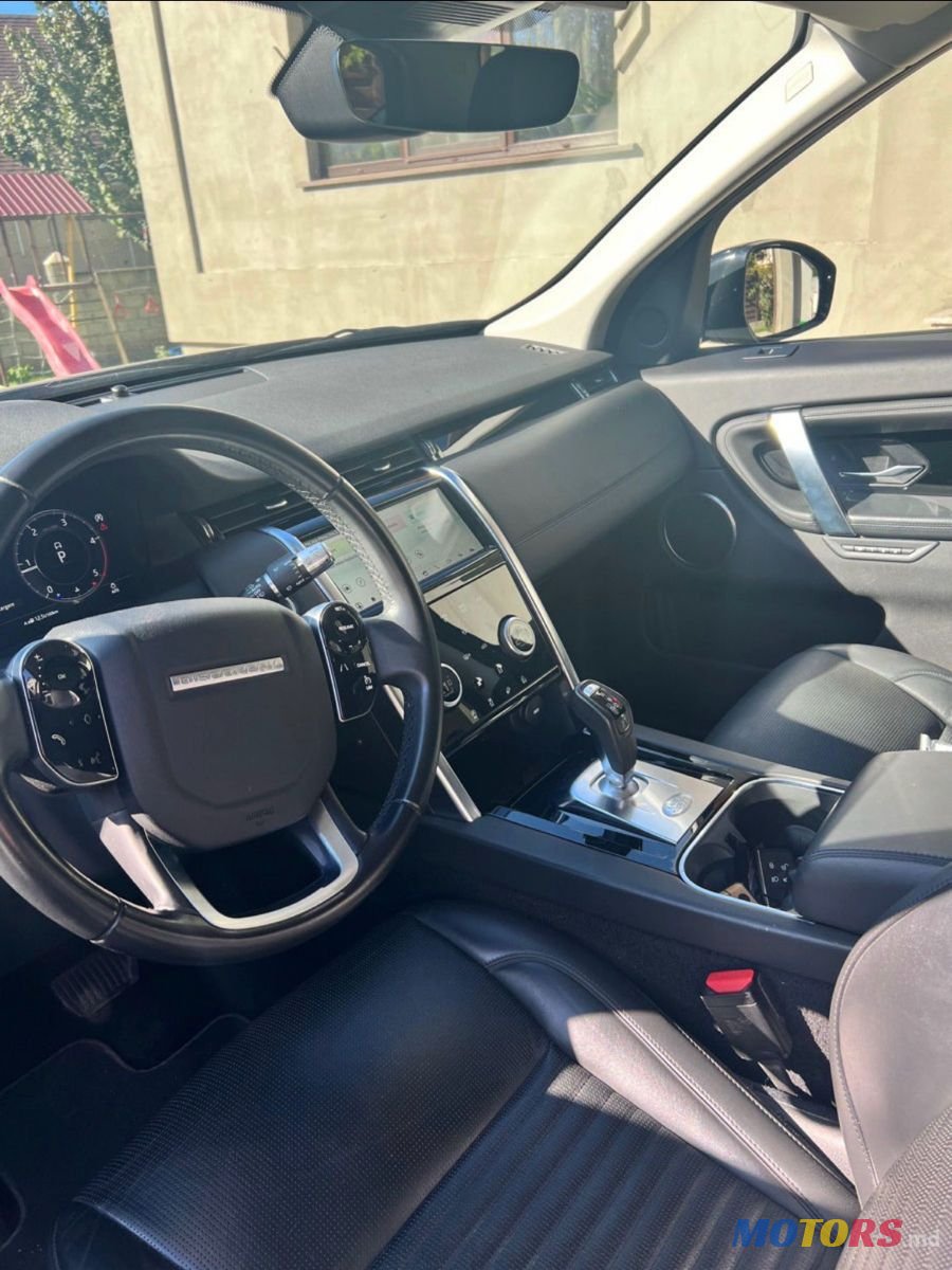 2020' Land Rover Discovery Sport photo #3
