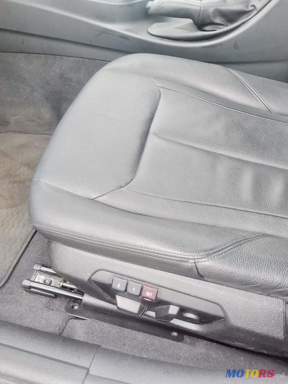 2015' BMW 3 Series photo #3