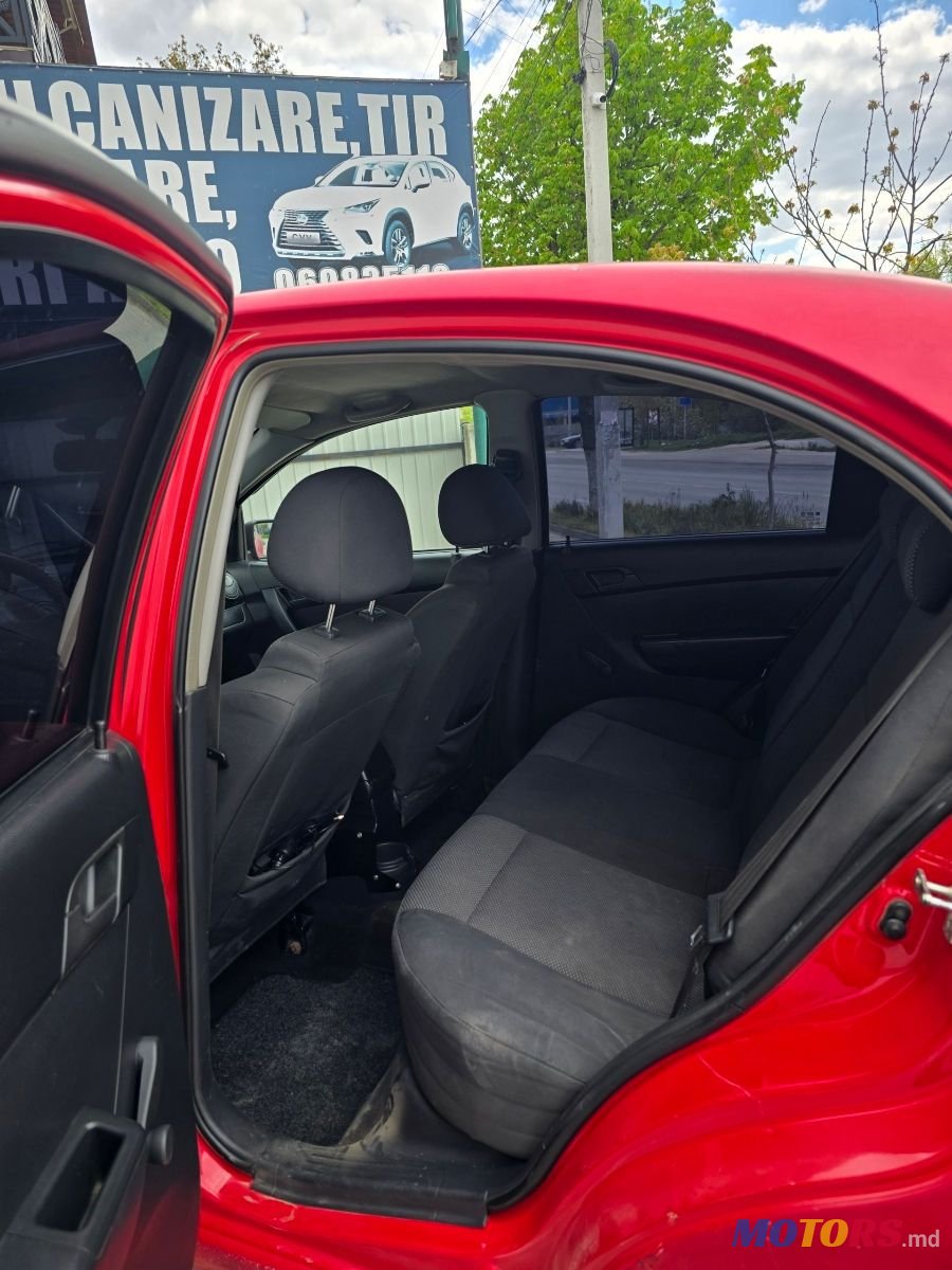2010' Chevrolet Aveo photo #5