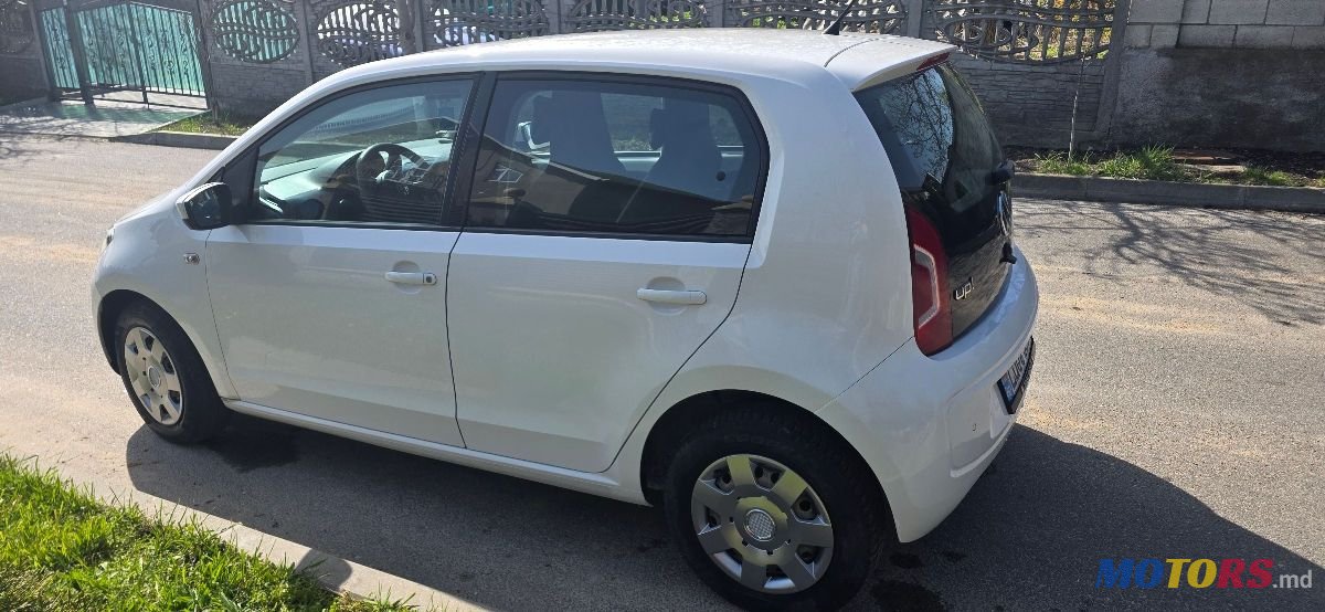 2013' Volkswagen Up! photo #4