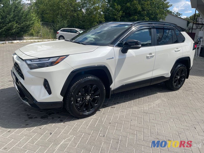 2021' Toyota RAV4 photo #2