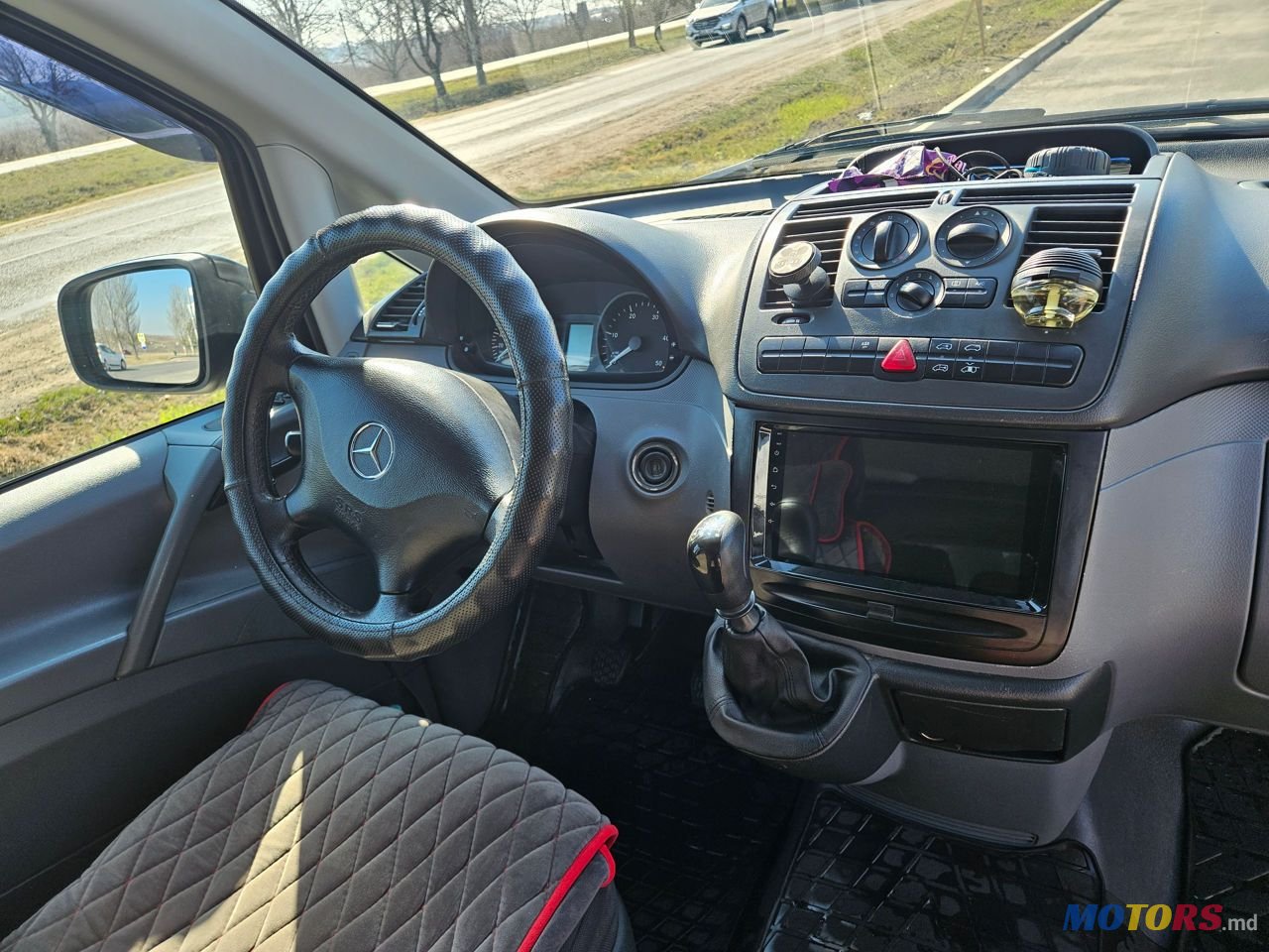 2010' Mercedes-Benz Vito photo #5