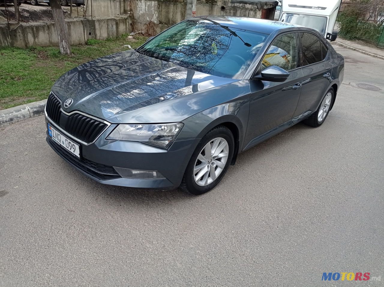 2015' Skoda Superb photo #2