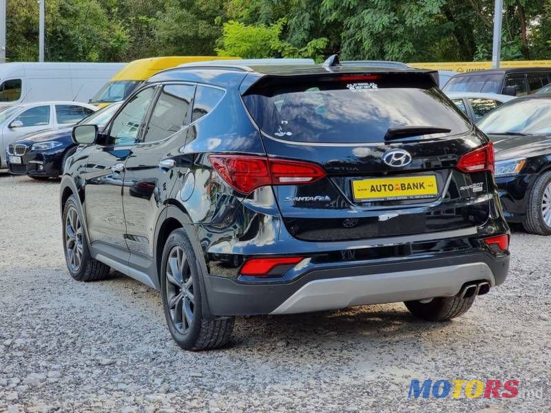 2016' Hyundai Santa Fe photo #5