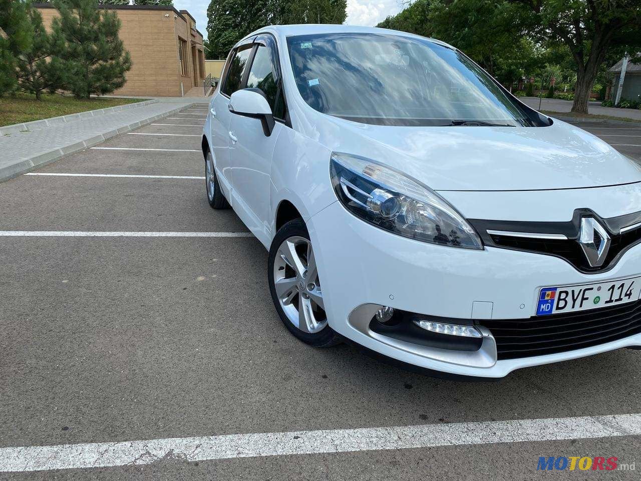 2014' Renault Scenic photo #1