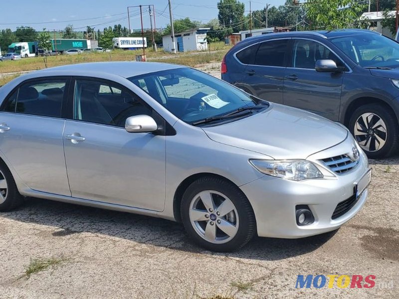 2011' Toyota Corolla photo #2