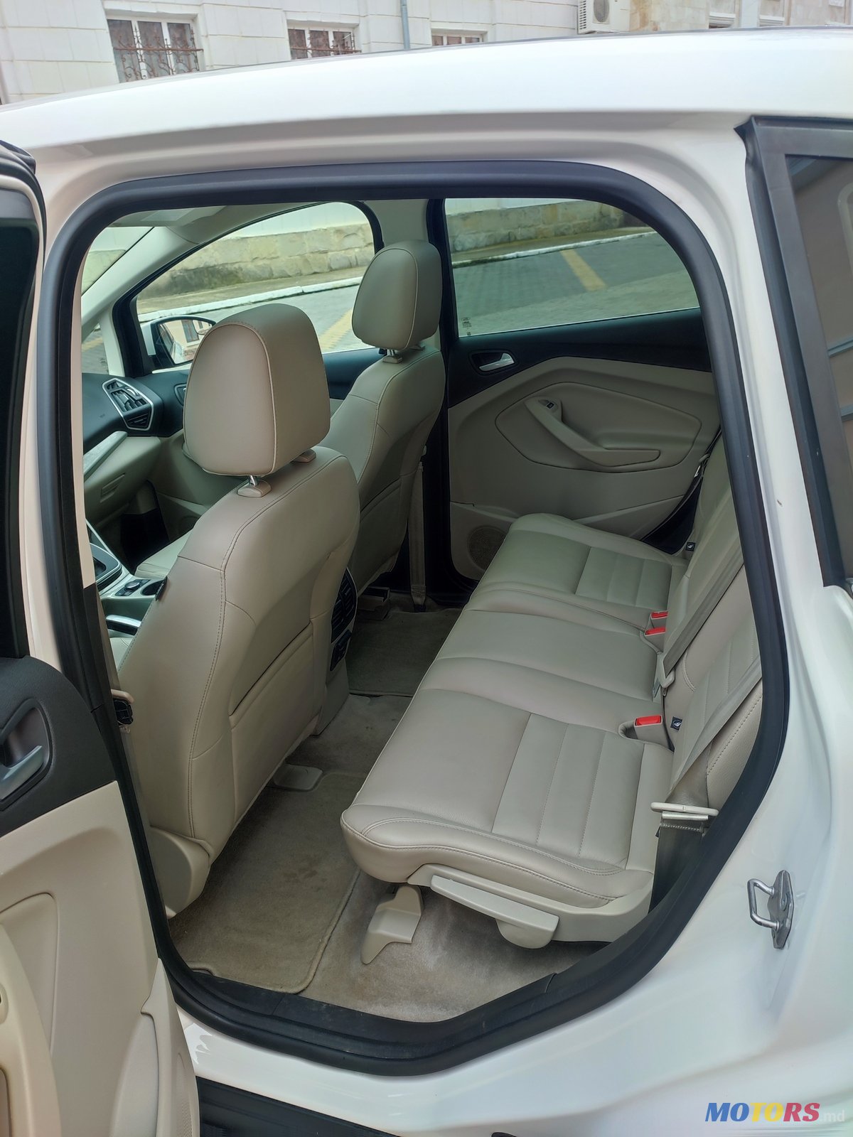 2013' Ford C-MAX Hybrid photo #5