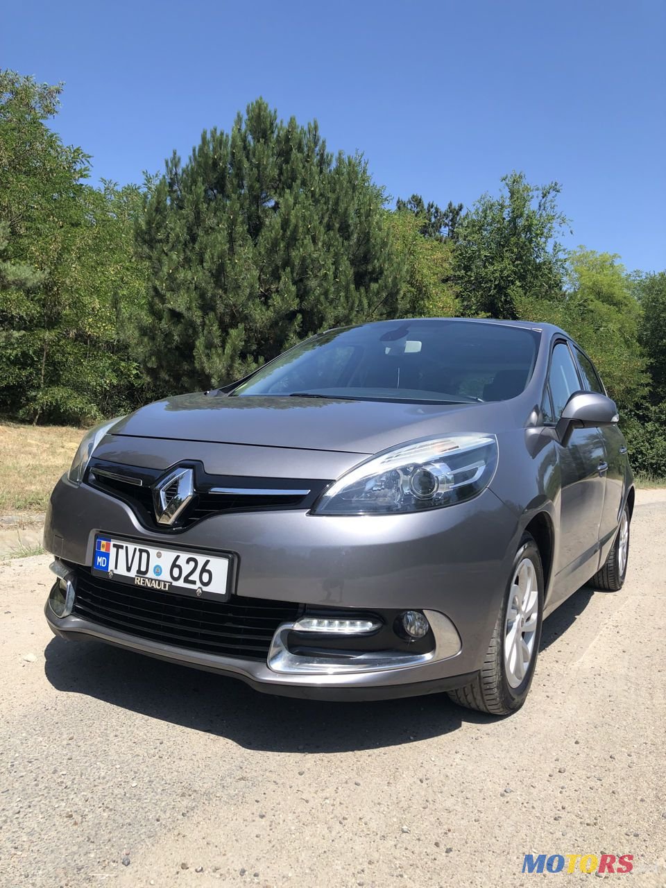 2013' Renault Scenic photo #3