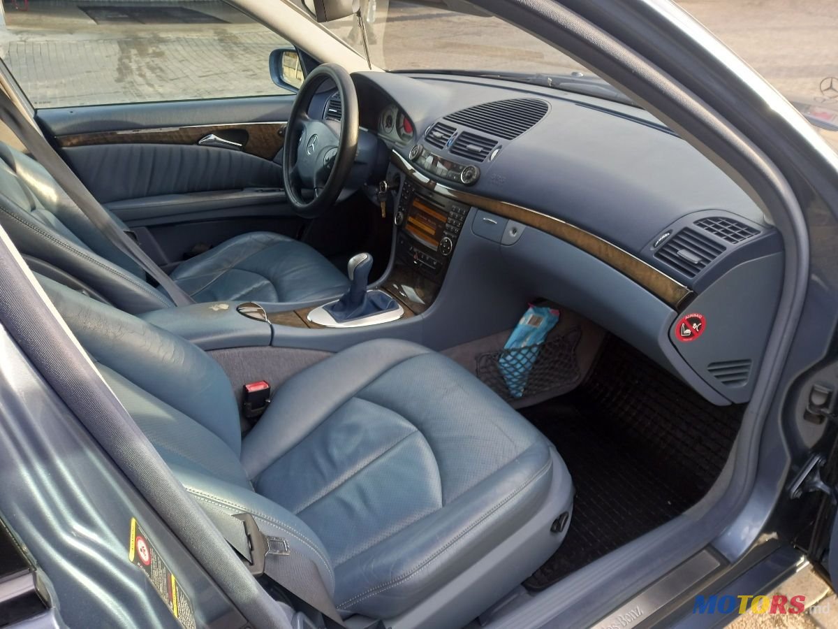 2003' Mercedes-Benz E-Class photo #2