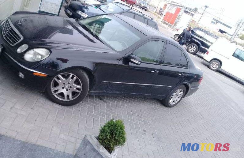 2006' Mercedes-Benz E photo #2