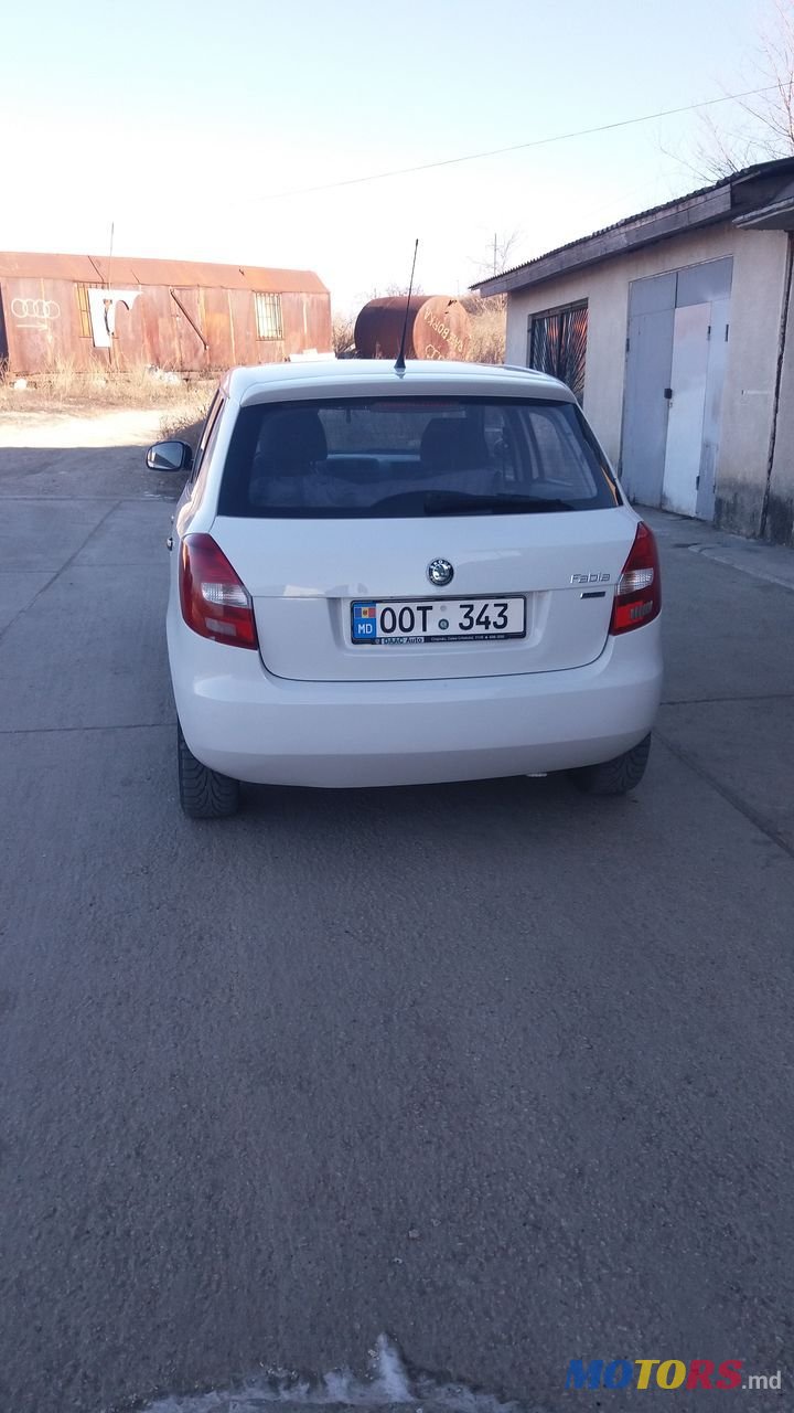 2011' Skoda Fabia photo #4