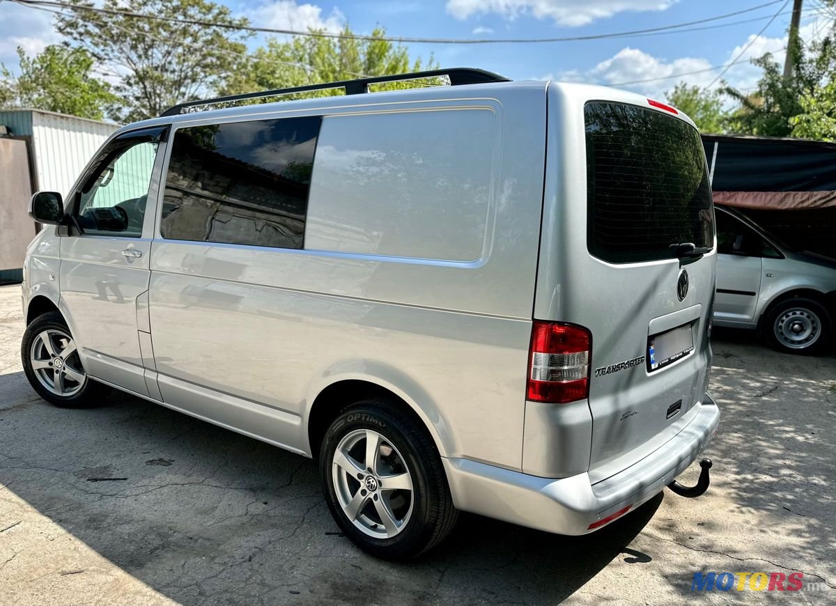 2013' Volkswagen Transporter photo #6