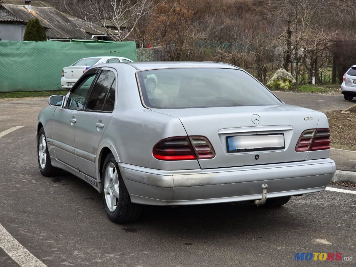 2001' Mercedes-Benz E-Class photo #3