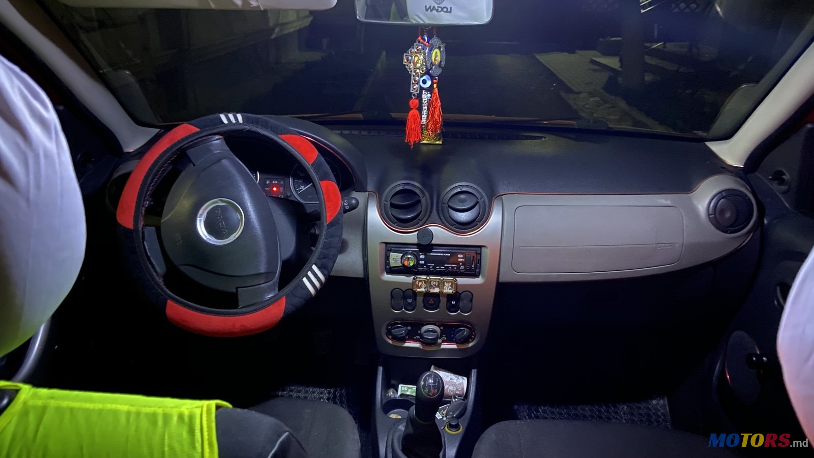 2010' Dacia Sandero photo #4