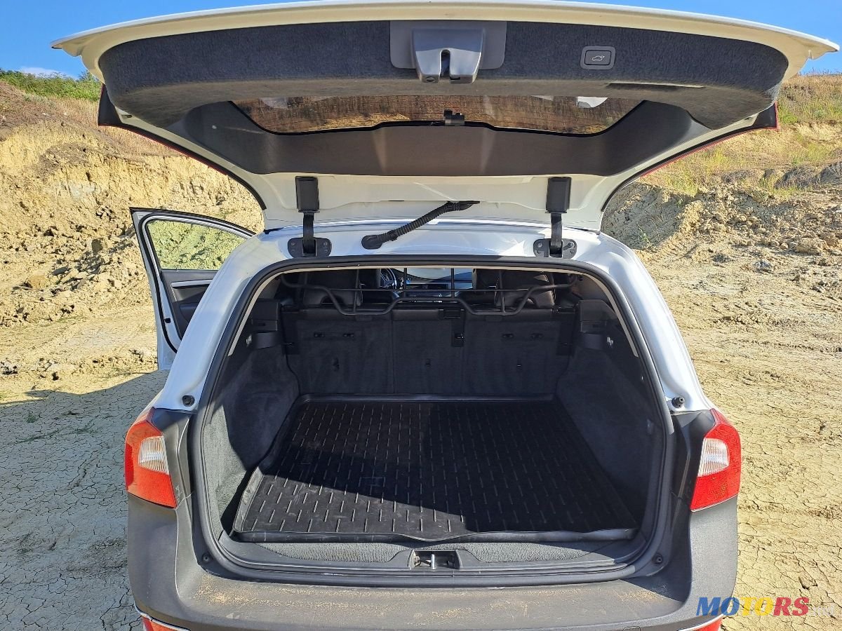 2009' Volvo XC70 photo #2