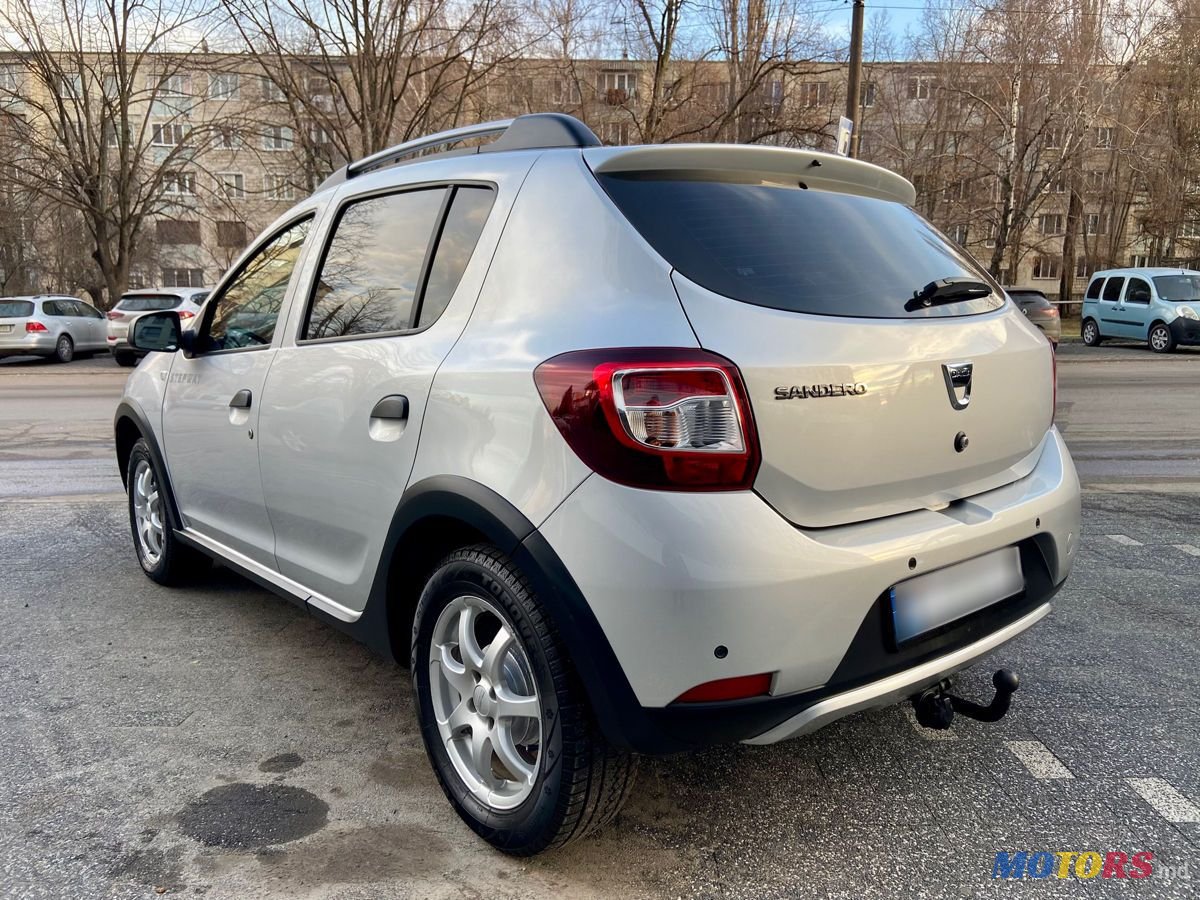 2014' Dacia Sandero Stepway photo #4