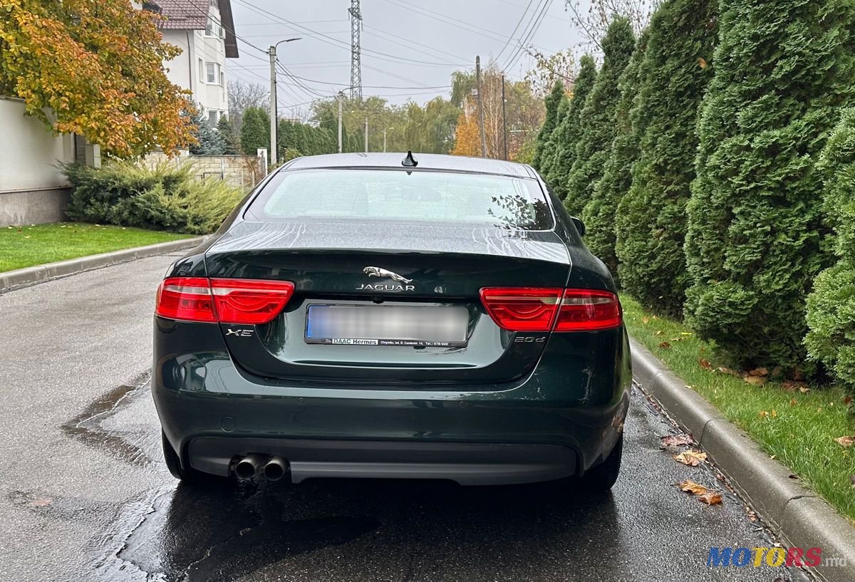 2015' Jaguar XE photo #2