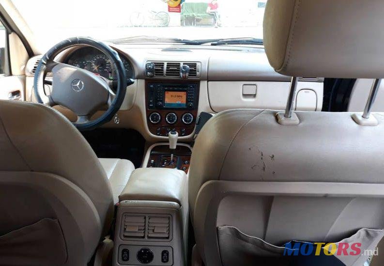2002' Mercedes-Benz Ml photo #2
