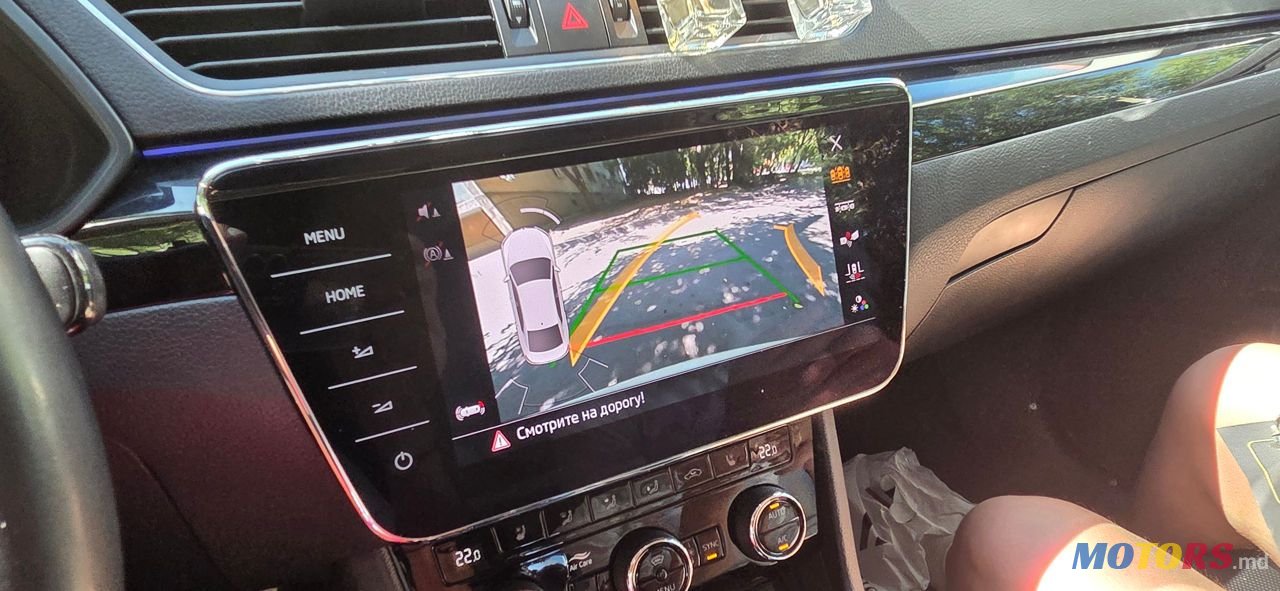 2018' Skoda Superb photo #5