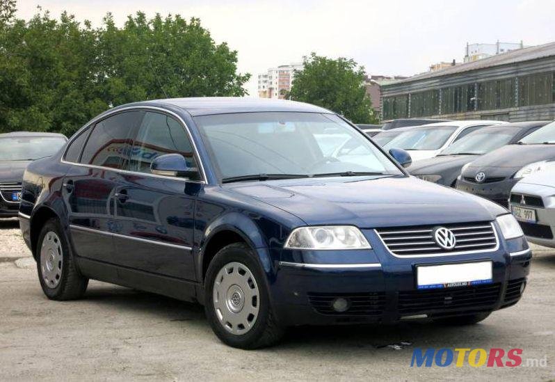 2005' Volkswagen Passat photo #2