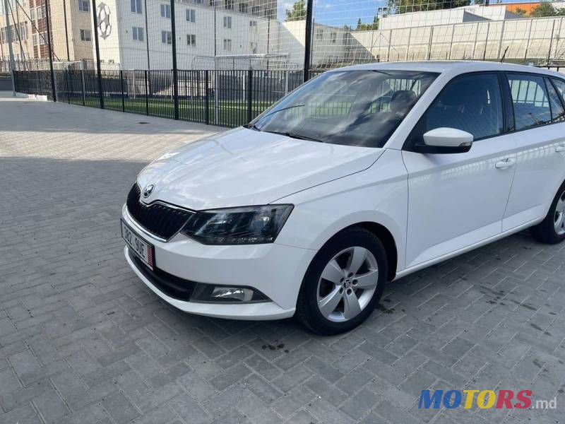 2015' Skoda Fabia photo #1