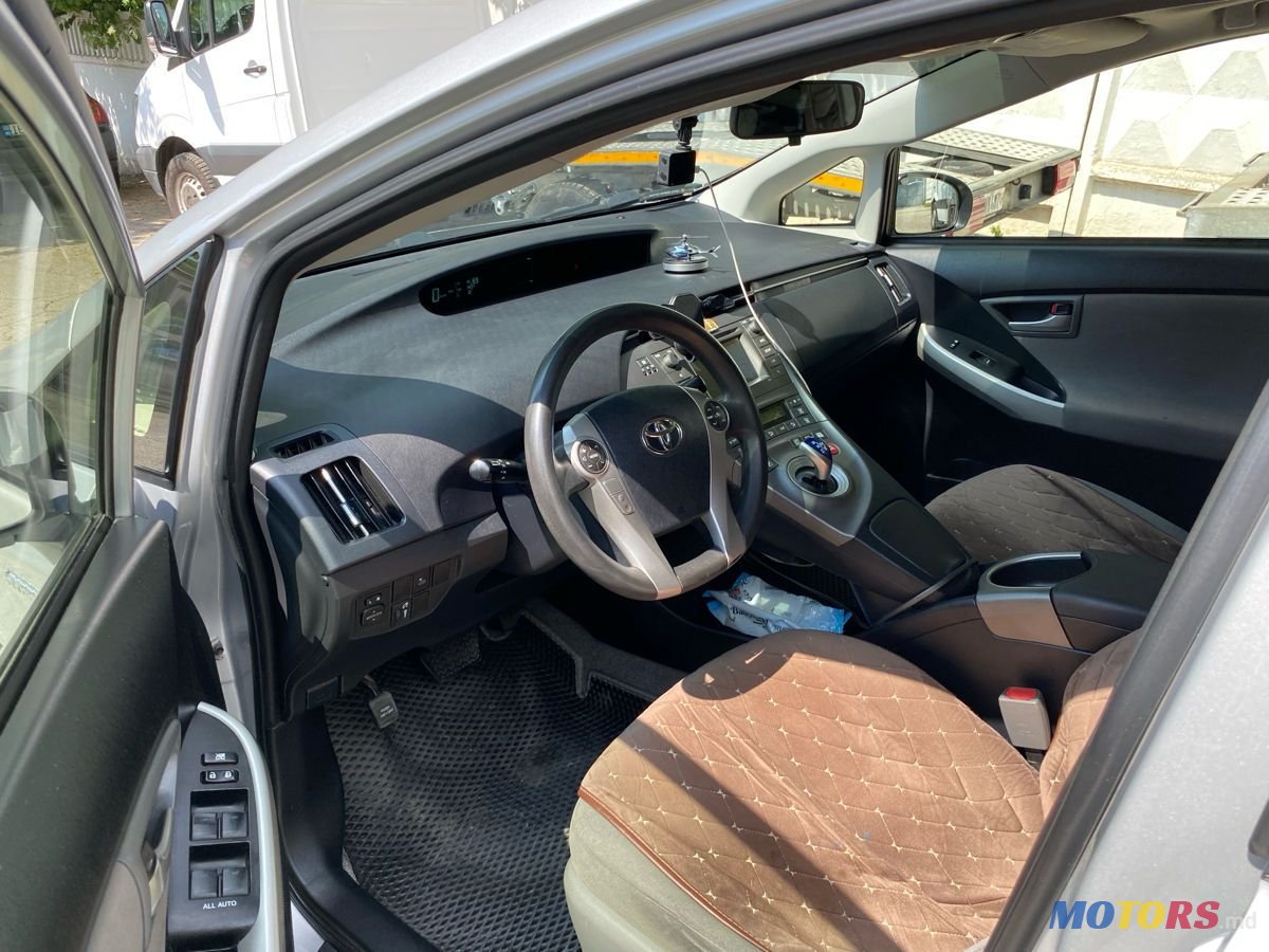 2015' Toyota Prius photo #5