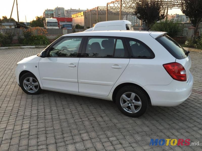 2008' Skoda Fabia photo #4