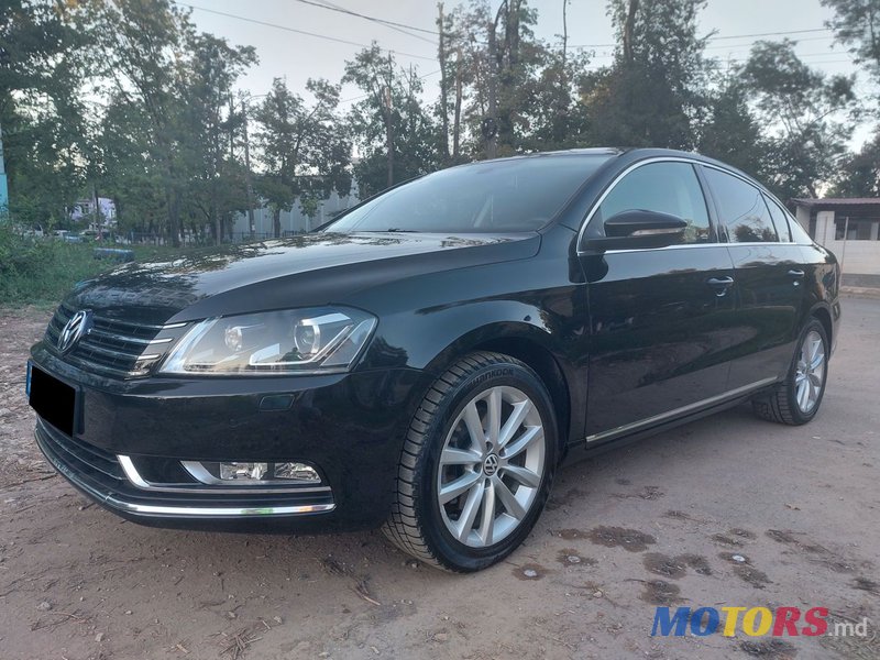 2012' Volkswagen Passat photo #3