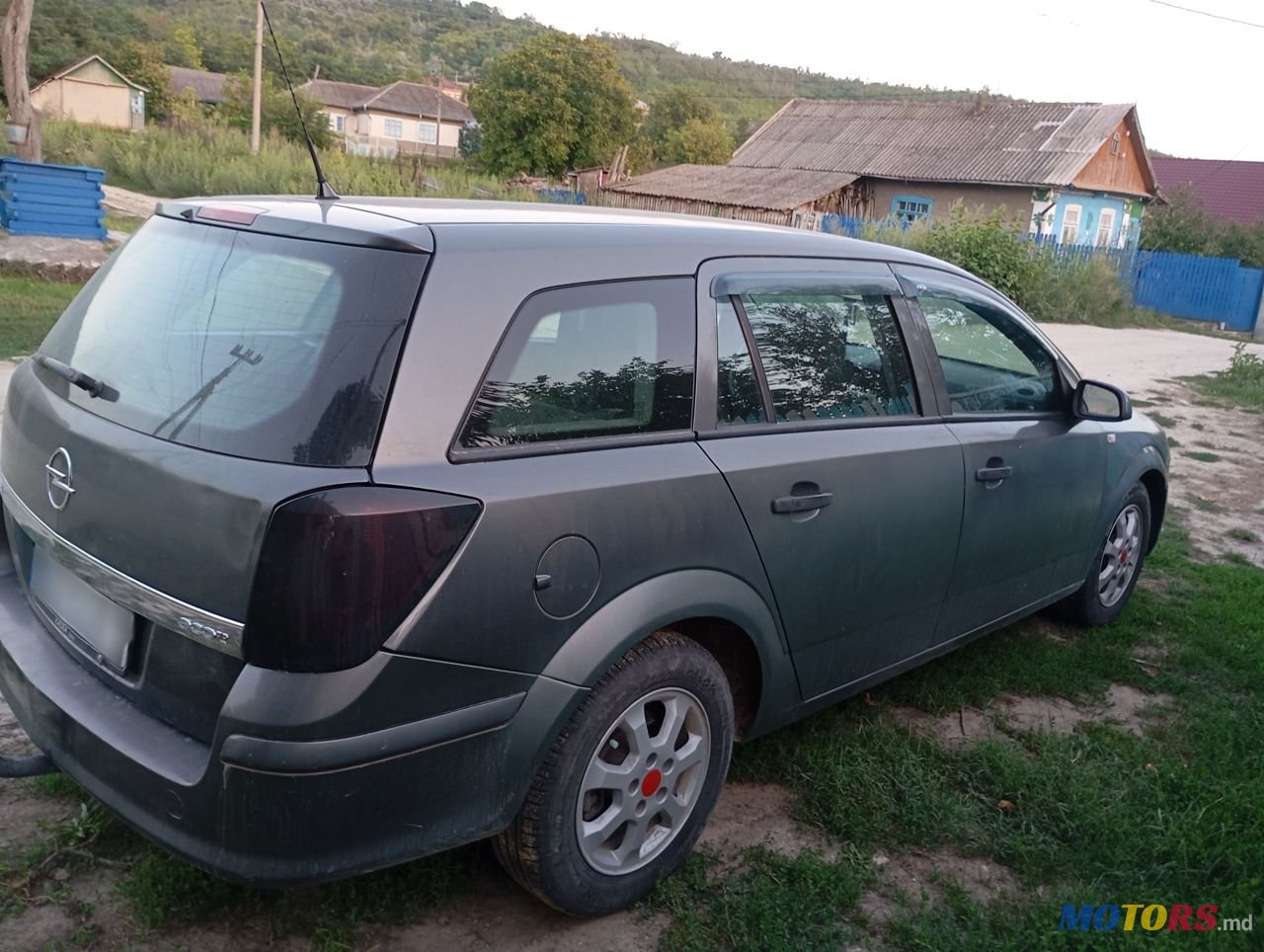 2009' Opel Astra photo #2