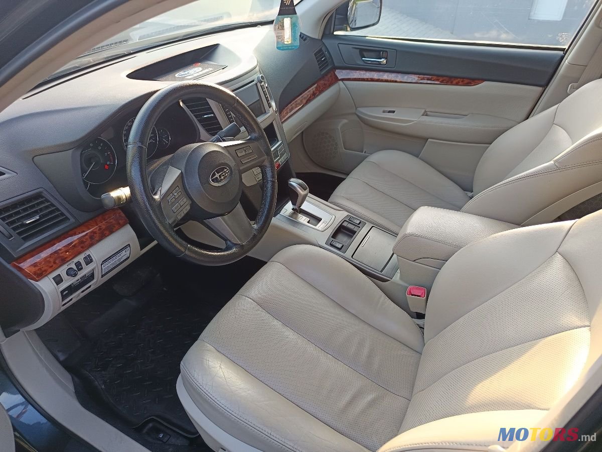 2010' Subaru Legacy photo #6