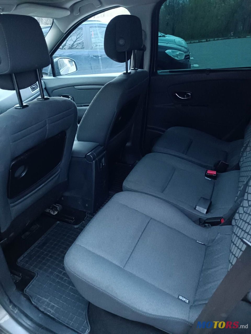 2011' Renault Scenic photo #3