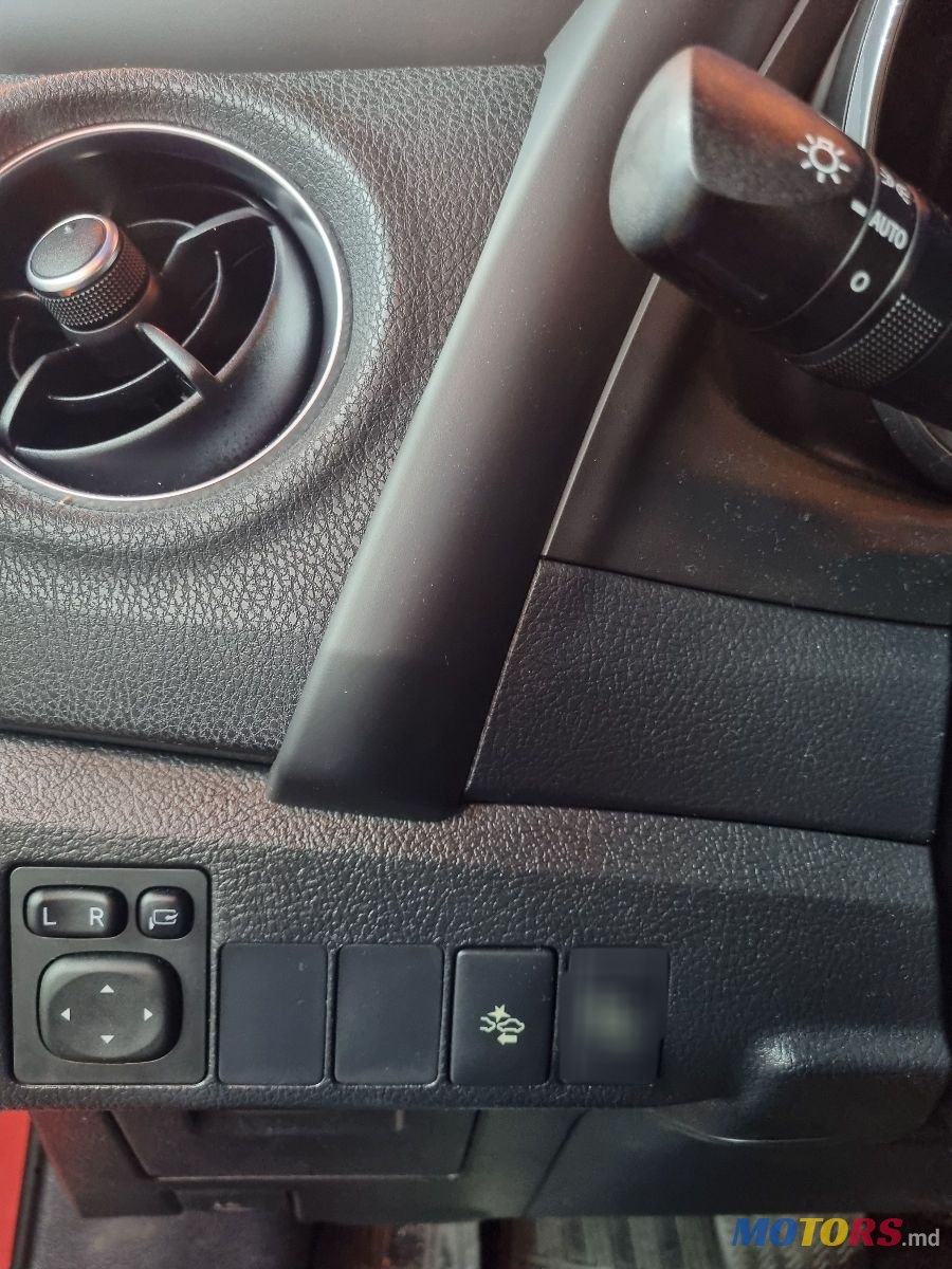 2016' Toyota Auris photo #4