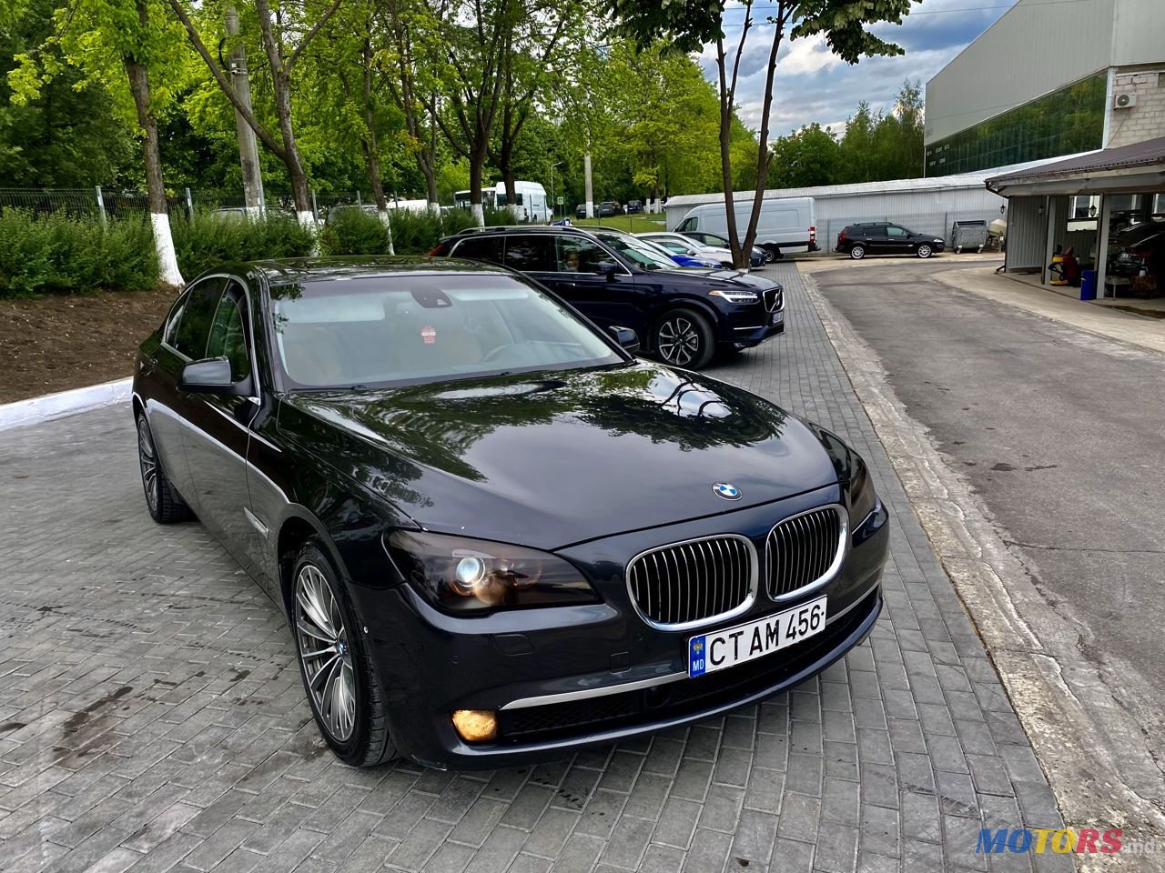 2009' BMW 7 Series photo #2