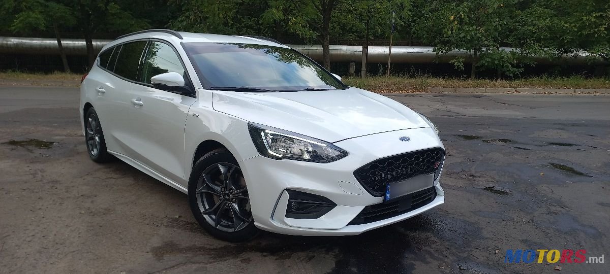 2020' Ford Focus photo #4