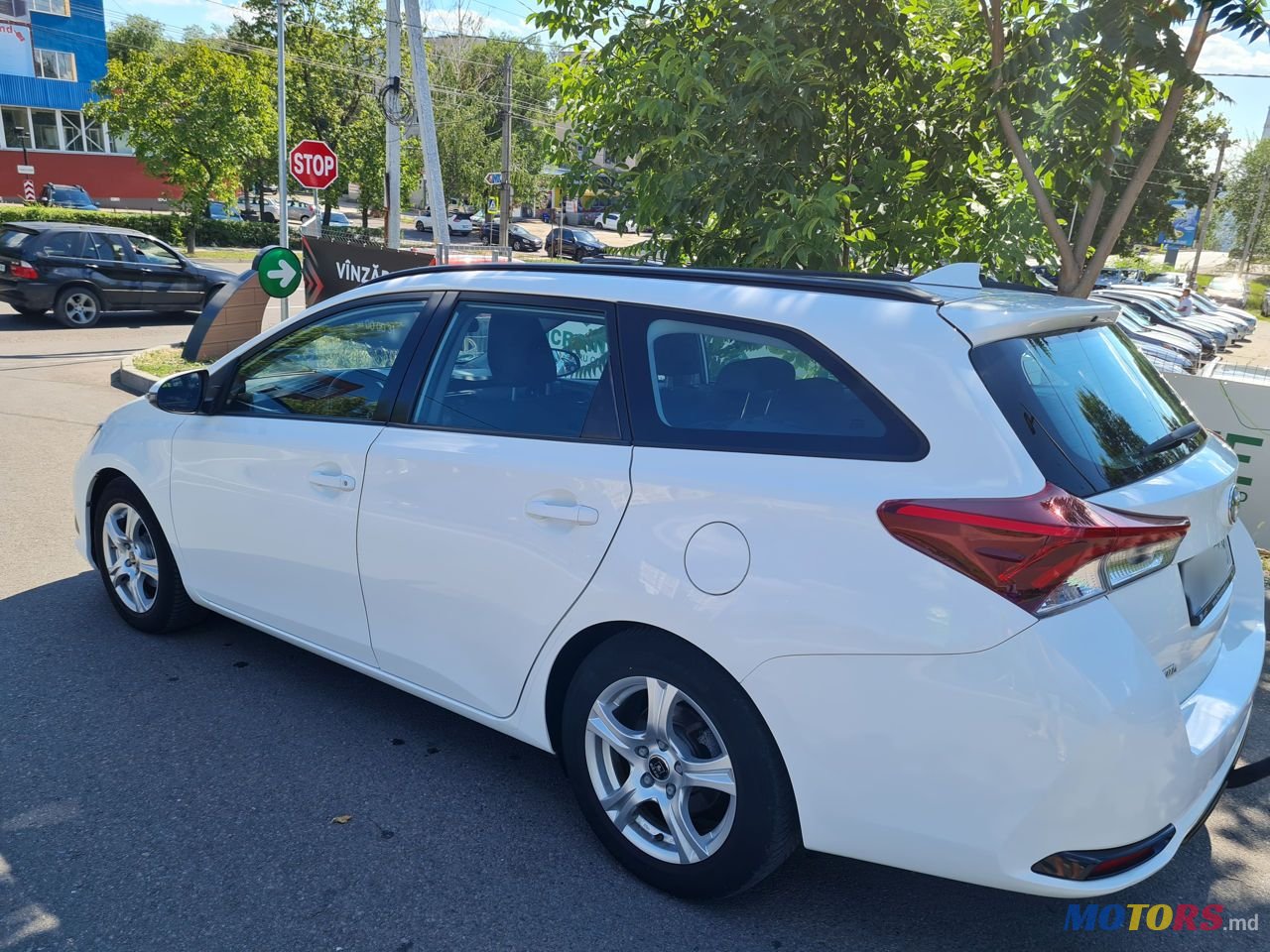 2016' Toyota Auris photo #3