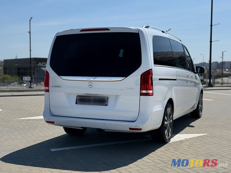 2018' Mercedes-Benz V-Class photo #6