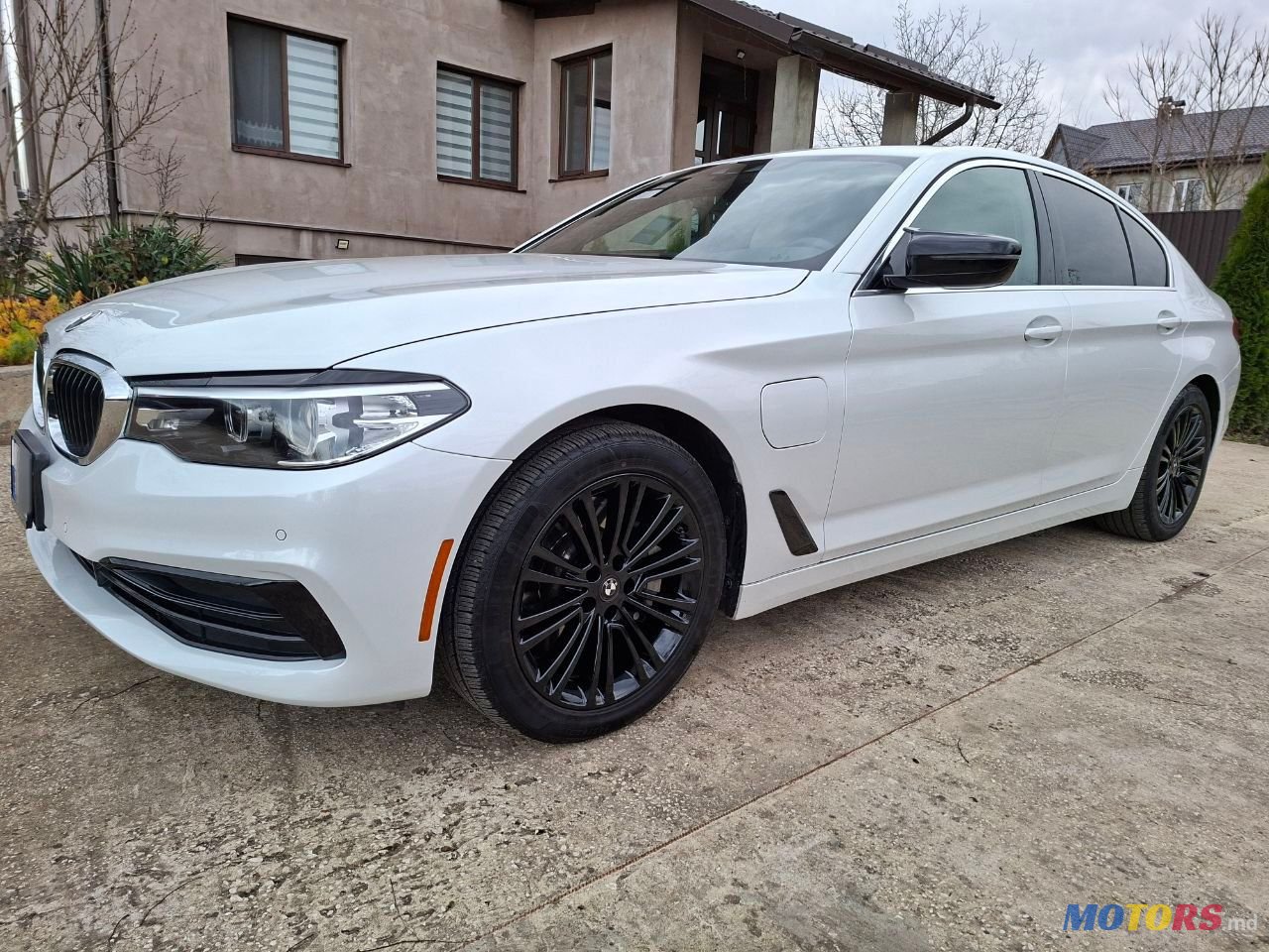 2018' BMW 5 Series photo #2