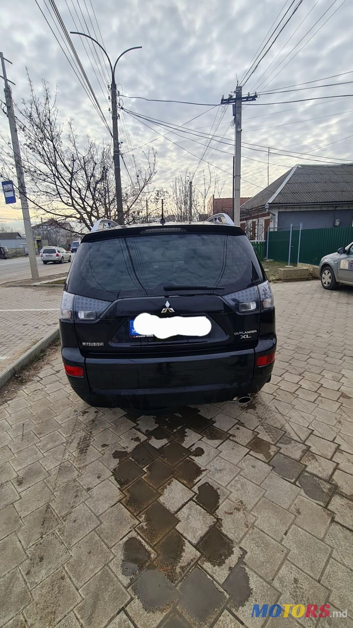 2009' Mitsubishi Outlander photo #5