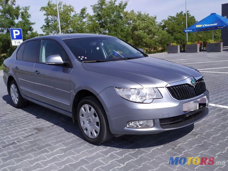 2013' Skoda Superb photo #2