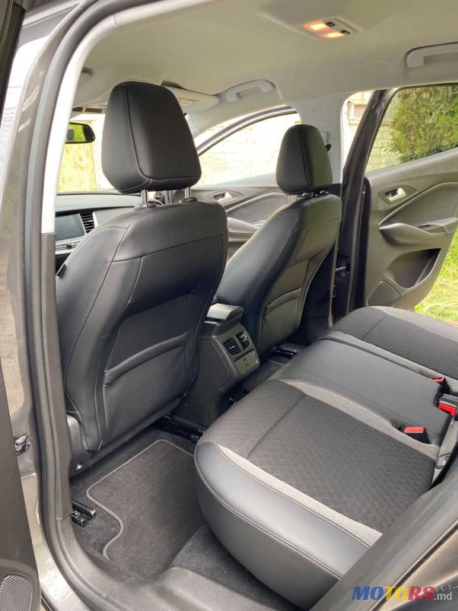 2020' Opel Grandland X photo #6