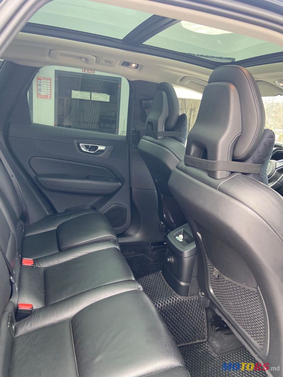 2019' Volvo XC60 photo #4